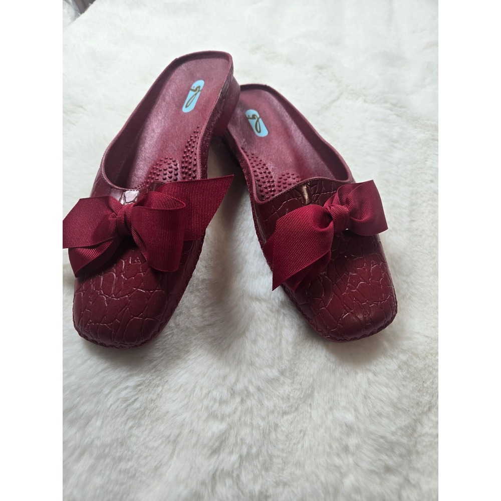 Oka-B Taylor Burgundy Croc Embossed Bow Slide Sandals Womens Size ML Waterproof